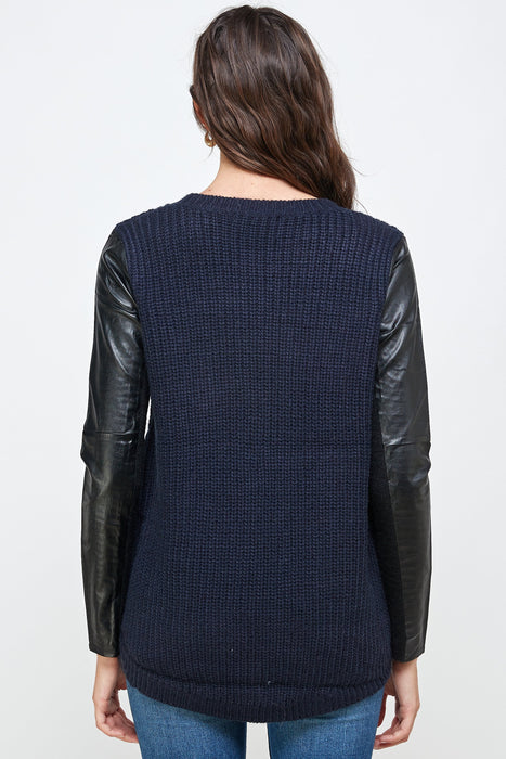 Chunky Knit Sweater with Faux Leather Sleeves 🖤✨ High-Low Top