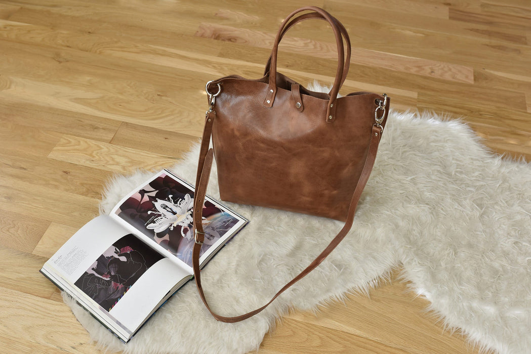 Paseo Caramel Leather Tote