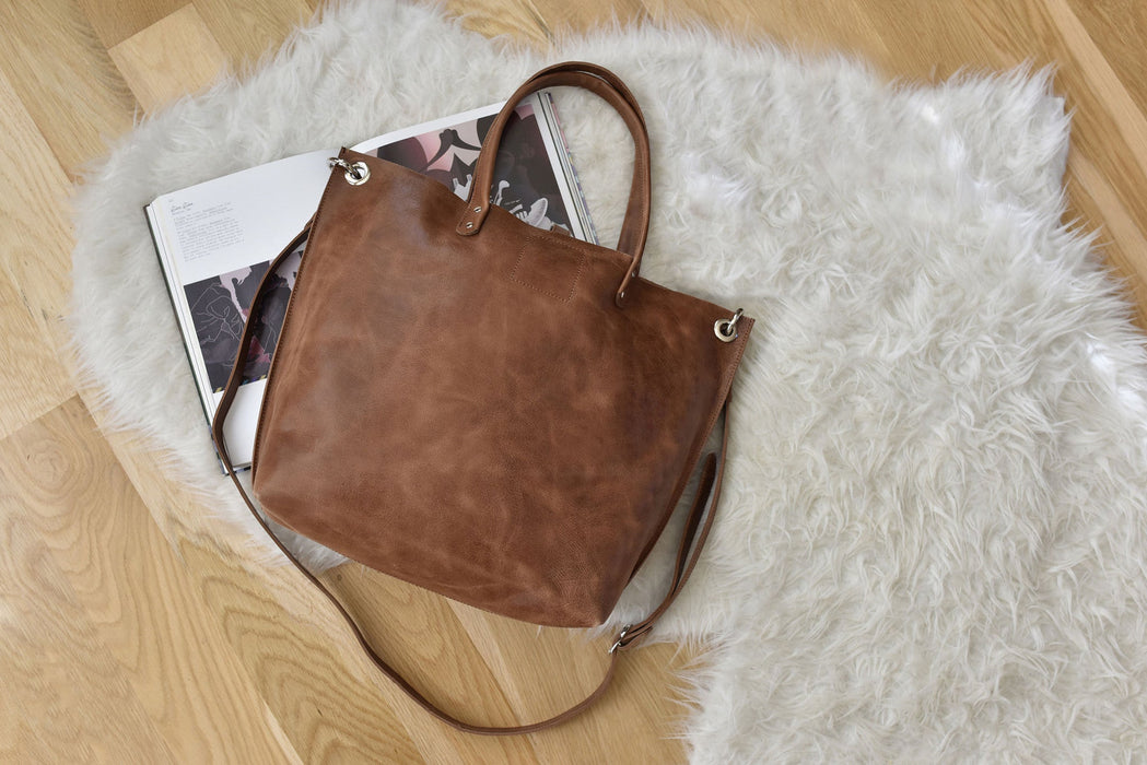 Paseo Caramel Leather Tote