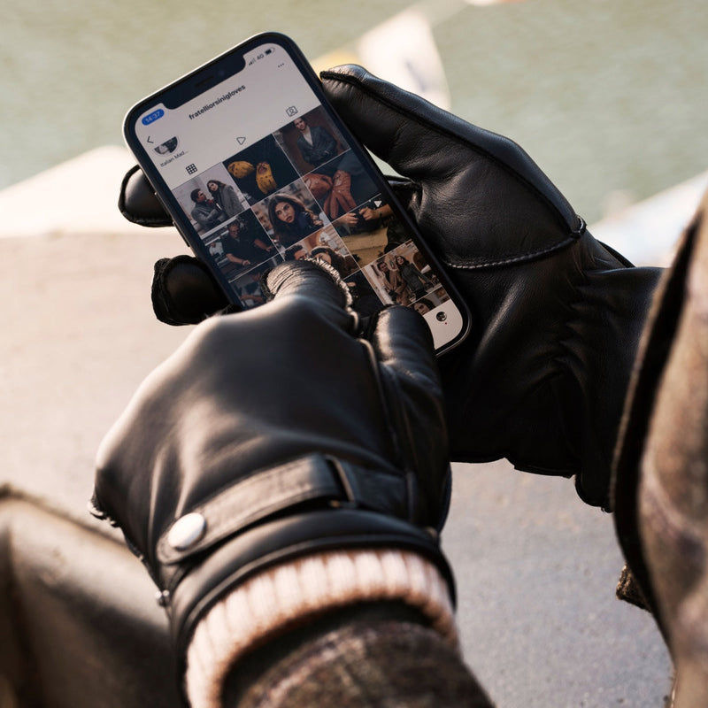 Alonzo (black) - Lambskin leather gloves with cashmere lining & touchscreen feature