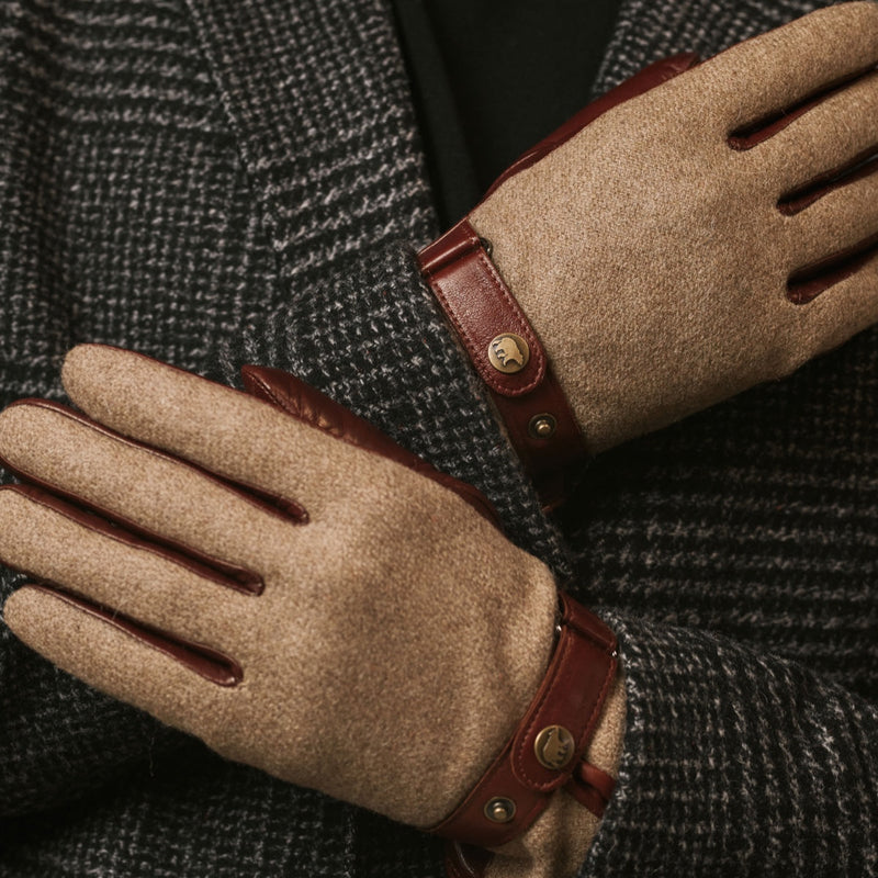 Fabrizio (brown) - Tweed men’s gloves with touchscreen capability and adjustable snap button