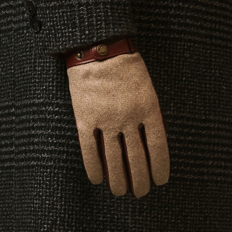 Fabrizio (brown) - Tweed men’s gloves with touchscreen capability and adjustable snap button