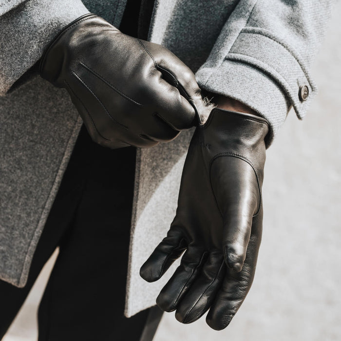 Marco (black) - Italian lambskin leather gloves with white rabbit fur lining