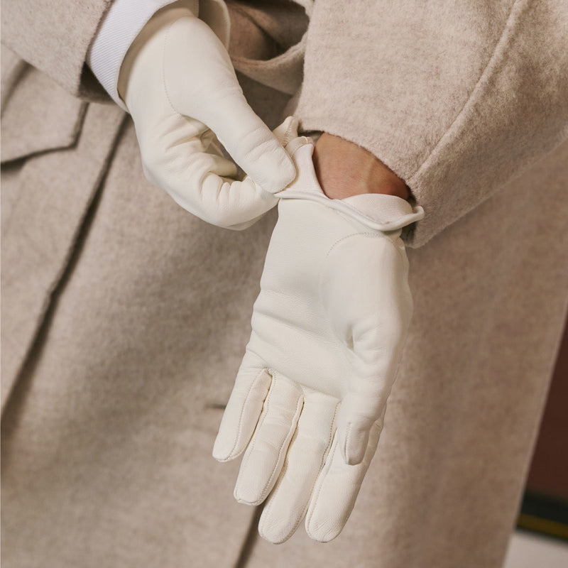 Sofia (white) - Lambskin leather gloves with silk lining