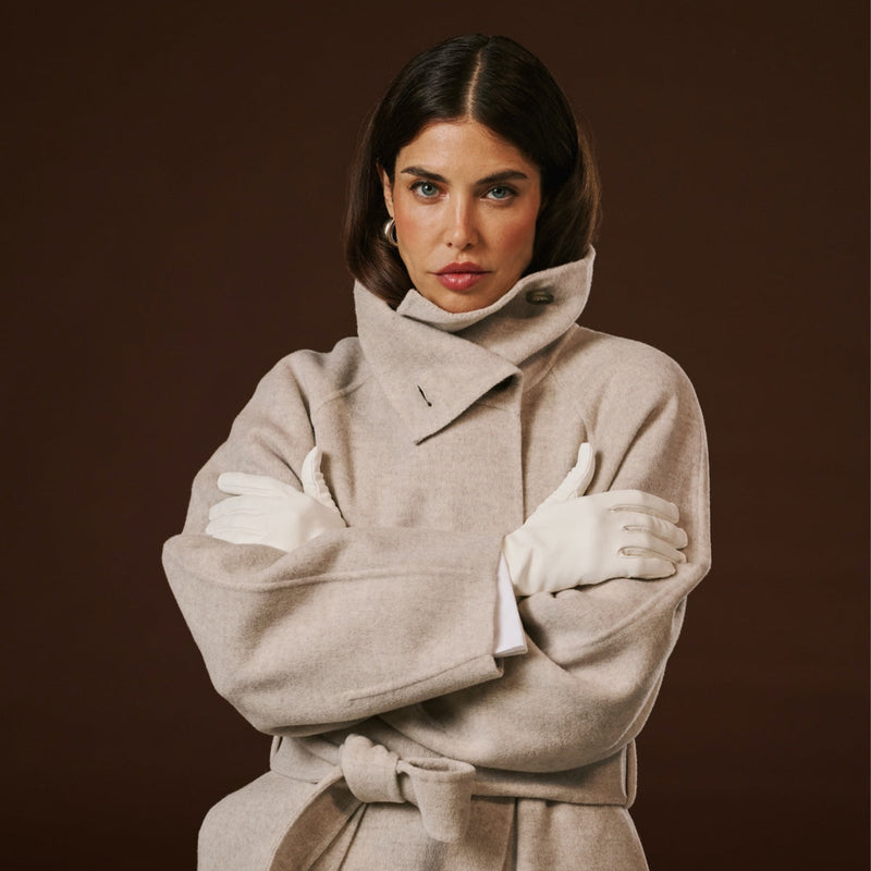 Sofia (white) - Lambskin leather gloves with silk lining